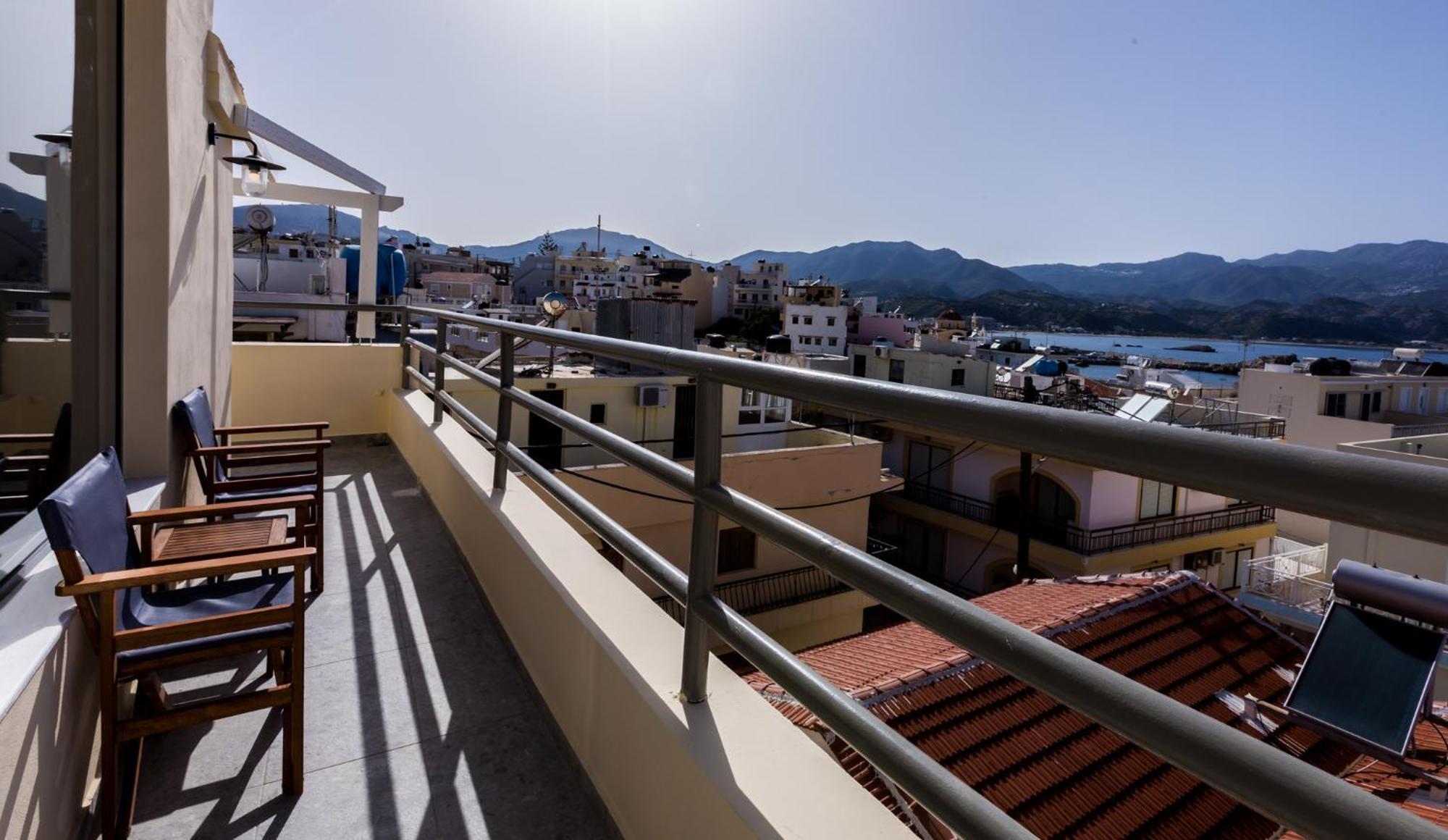 Lemon Tree House Aparthotel Karpathos Town  Exterior photo